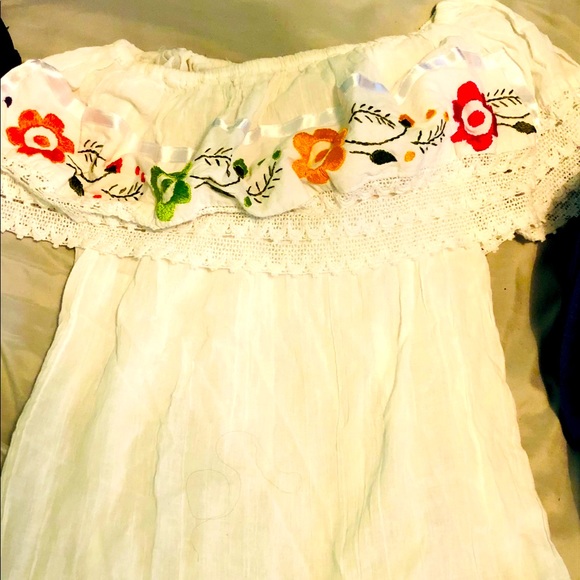 Seniorita blouse Size Small - Picture 1 of 1